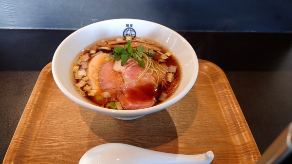 「丸鶏　醤油」@麺屋 花枇の写真