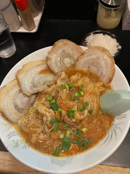 「ブタキムチラーメン800円+チャシュー200円」@屋台屋 フリータイム白子店の写真