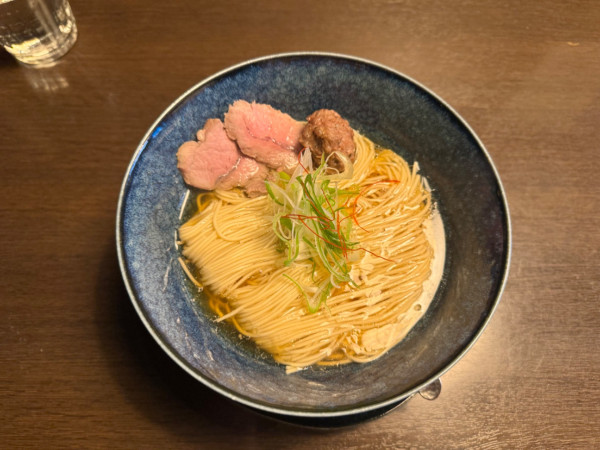 「しょうゆ羊らぁ麺  950円」@lamb meets ramenの写真