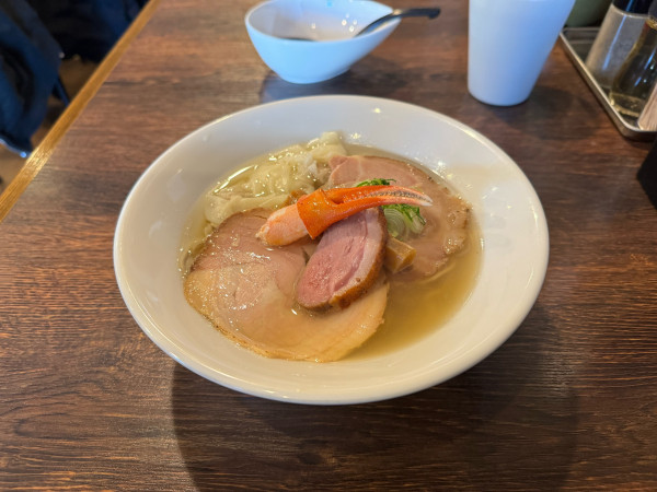 「【6周年限定】真鯛と蛤出汁の極上塩そば」@麺屋 真心の写真