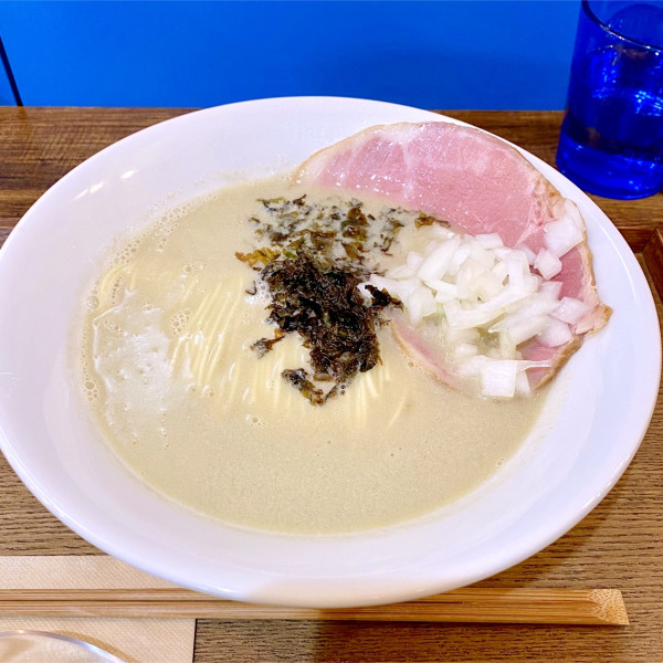 「煮干しラーメン。¥900。」@むかん 初台の写真