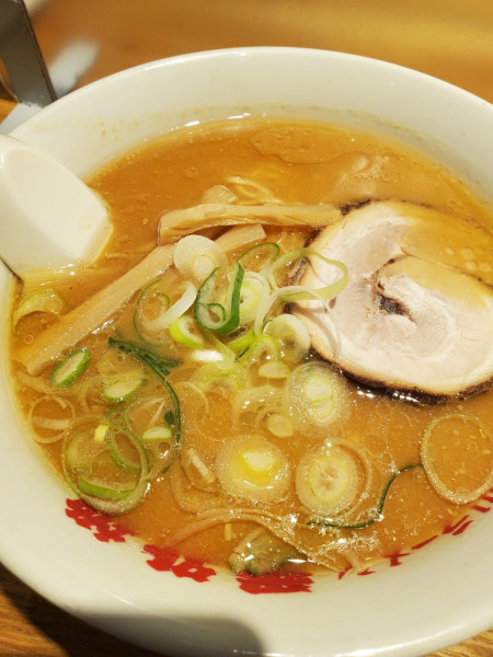 「味噌ラーメン８００円」@旭川ラーメン 番外地 北口店の写真