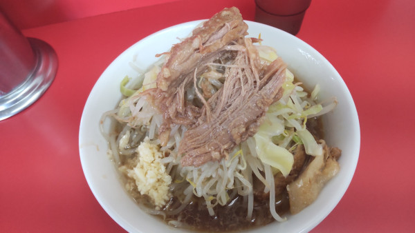 「麺半分800円にんにく野菜脂」@ラーメン二郎 柏店の写真