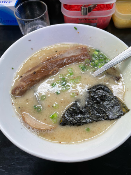 「とん塩ラーメン800円+角煮250円」@一番 新狭山店の写真