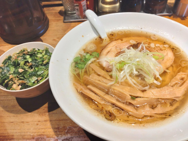 「穂先メンマラーメン大盛醤油＋ニラ飯」@手打ちラーメン創房 舌笑家の写真