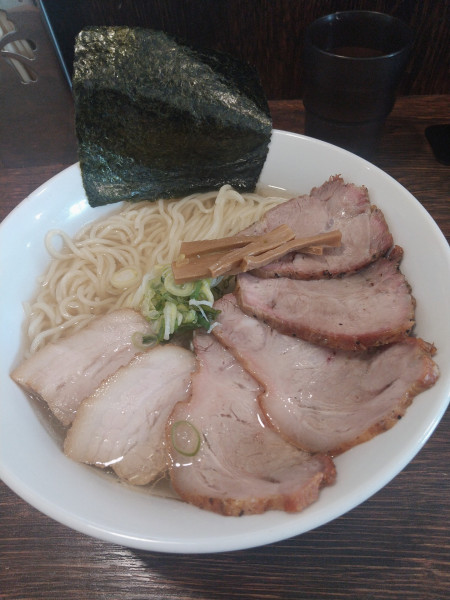 「チャーシュー白醤油ラーメン」@自家製麺 コトホギの写真