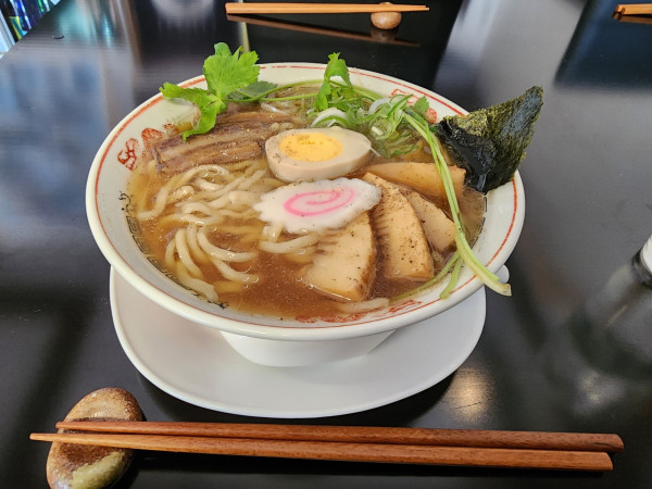 「くじらラーメン(ランチタイム1000円)」@昭島くじらのらじっくの写真