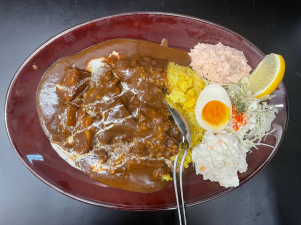 「黒い肉カレー（大盛）」@カレーは飲み物。 西武新宿店の写真