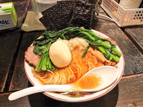 「チャーシューメン、玉ねぎ、味玉、海苔、ほうれん草、春菊」@屋台ラーメン しゅんやっちゃんの写真