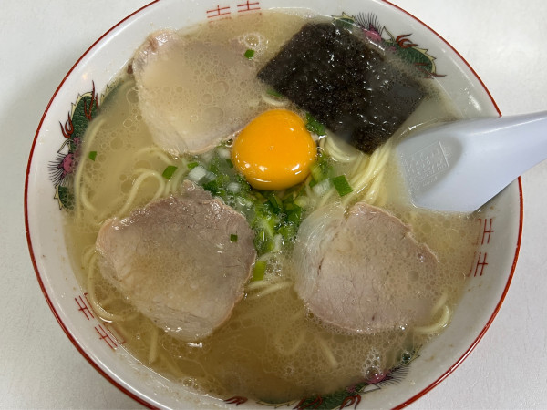 「玉子入ラーメン」@駅前ラーメン ビッグワンの写真