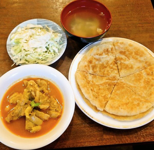 「チキンカレーとパラダーセット」@スィゥ ミャンマーの写真