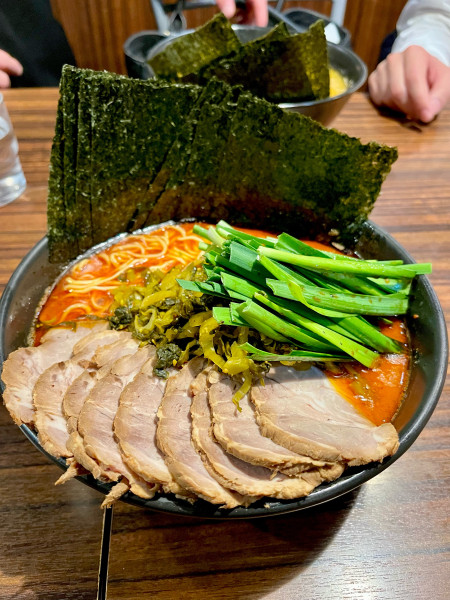「チャーシュー麺【TP】チャーシュー、高菜、ニラ、海苔増し」@ラーメン道楽 旗の台店の写真