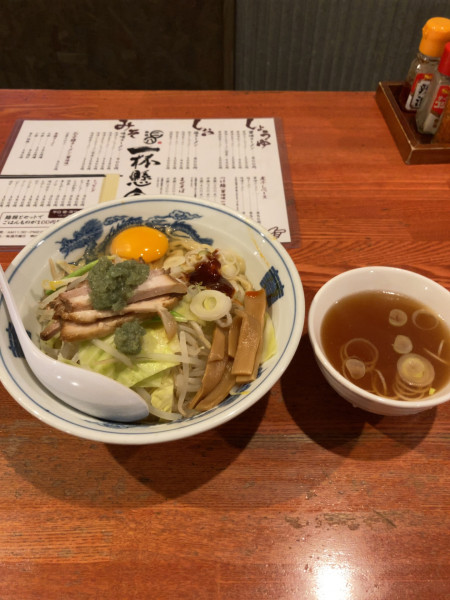 「まぜそば（並盛）＋ニンニク　1050円」@麺屋二八の写真