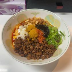 スパイシー味噌まぜそば（1030円）