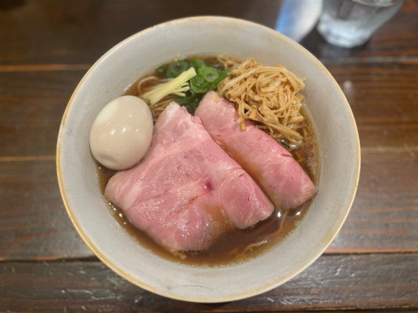 「特製醤油そば ¥1300 和え玉(イカ墨坦々) ¥300」@大磯 海そばの写真