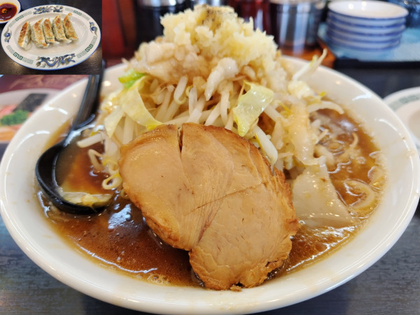 「【限定】れん二郎 +甲州れんげ餃子:クーポン」@らーめん食堂 れんげ 岡谷店の写真