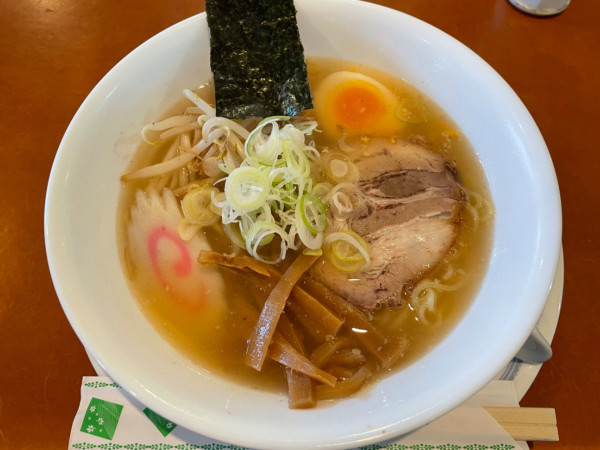 「ラーメン+おにぎり+つけ物　￥９２０」@洋菓子・喫茶 アンデルセンの写真