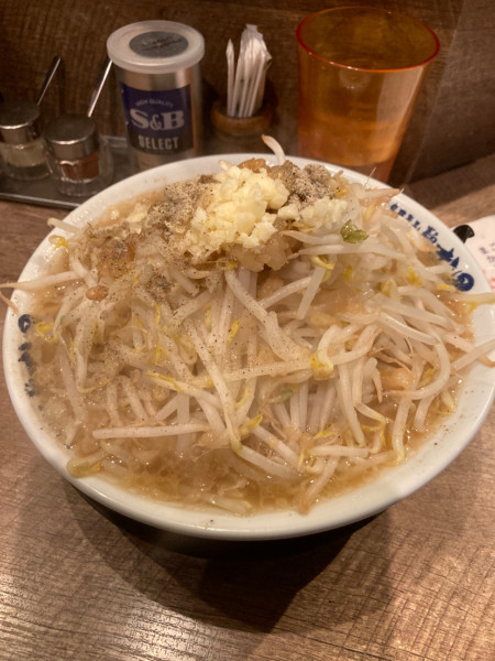 「にぼ二郎らーめん・大盛り（９３０円）」@濃厚煮干しラーメン 麺屋 弐星 六甲道店の写真