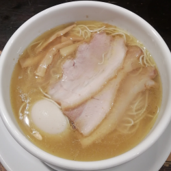 塩：880円＋煮たまご：100円