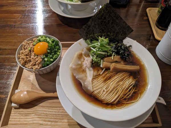 「たまり醤油＋そぼろ丼」@アンドレカンドレラーメンの写真