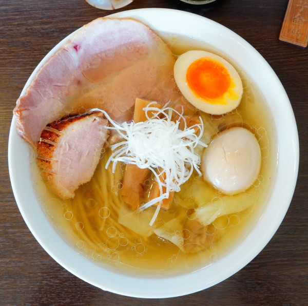 「【限定4】鴨そば 塩（呉田麺）＋味玉＋ビール」@中華そばイデタの写真