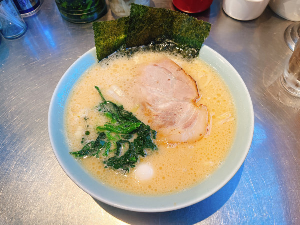 「豚骨醤油ラーメン」@○花の写真