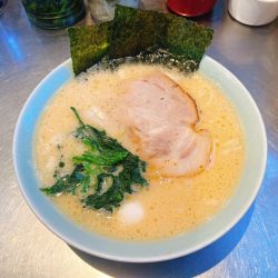 豚骨醤油ラーメン