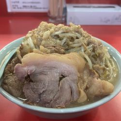 ラーメン(950円)