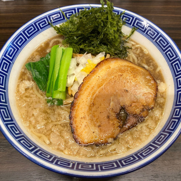 「烏賊背脂煮干中華そば 930円」@錦糸町中華そば さん式の写真