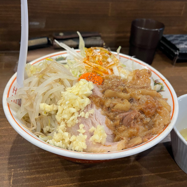 「汁なし300g〝ニンニク〟」@男気らーめんアカギ 新田木崎店の写真