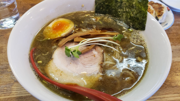 「煮干し醤油らーめん」@らーめん一芯の写真