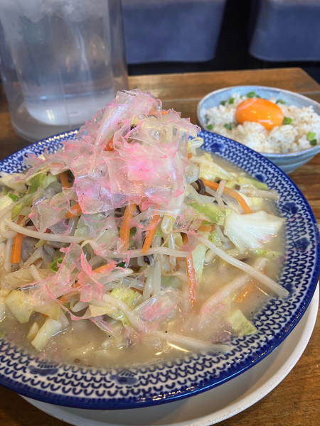 「白　野菜マシ　アゴ玉ご飯」@じげもんとんの写真