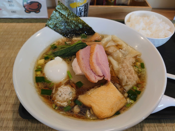 「特製鴨だし醤油拉麺」@鴨だし拉麺 鳴馬良 上田店の写真