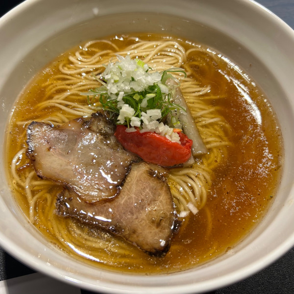 「コンソメらーめん（醤油）」@Craft Ramen BiTの写真