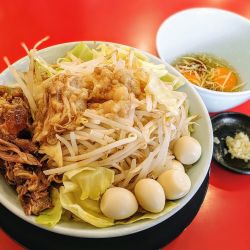 濃厚ラーメン「ブタソバ」