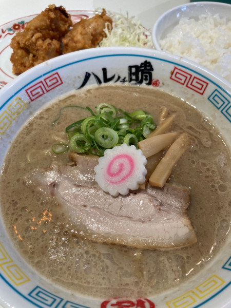 「鶏しぼりそば¥870、唐揚げ定食¥420」@ハレノチ晴の写真