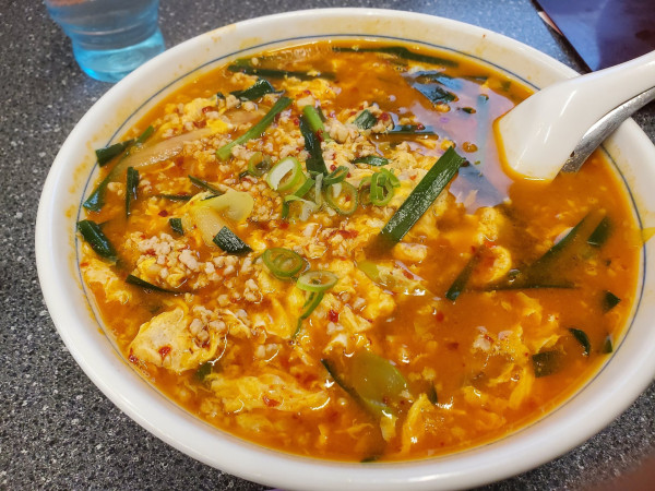 「辛(しん)ラーメン」@龍巳飯店の写真