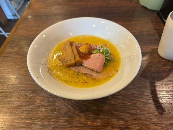 「【限定】地鶏の白湯そば」@麺屋 真心の写真