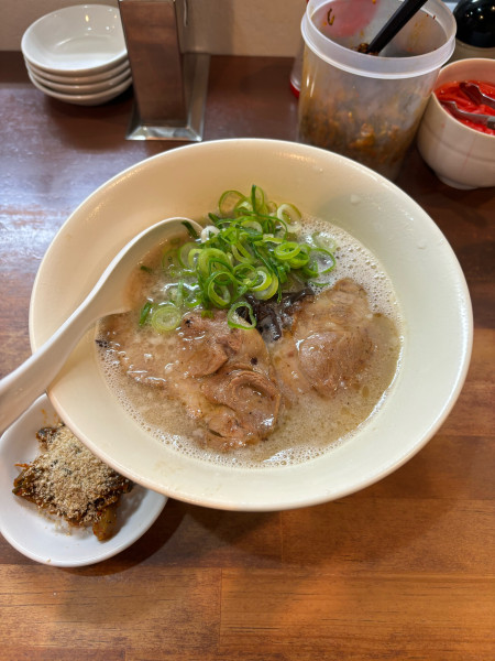 「博多豚骨ラーメン」@幸心堂の写真