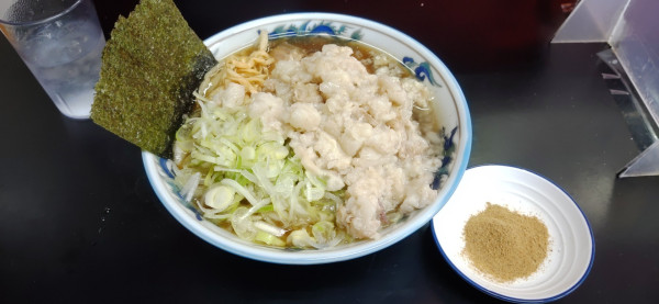 「チャーシュー麺、ねぎ、身入りダブル、魚粉」@手打ち中華そば 酒田 河原町店の写真