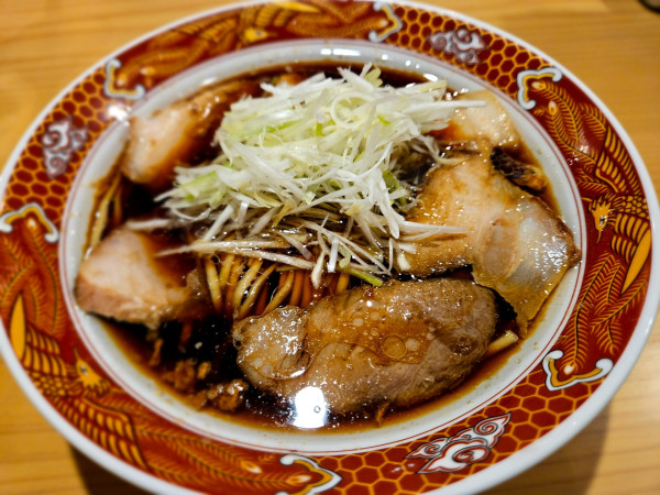 「中華そば」@ぶた斬り 以蔵の写真