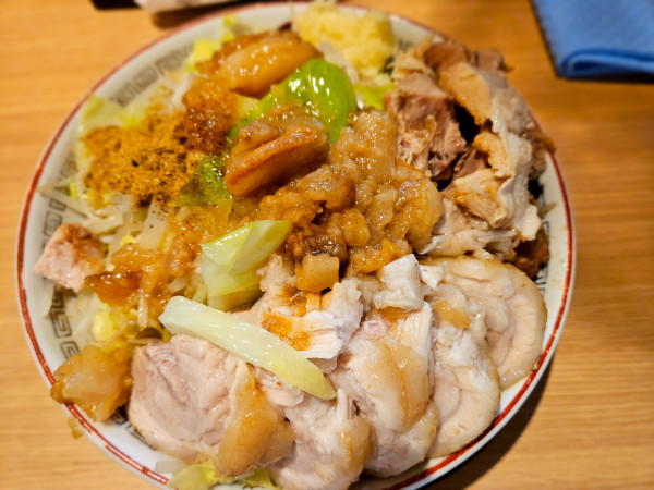 「小ぶたダブル」@ラーメン豚山 東京ラーメン横丁店の写真