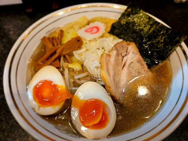 「ワンタンめん（味玉付）」@魚だしラーメン 若竹の写真