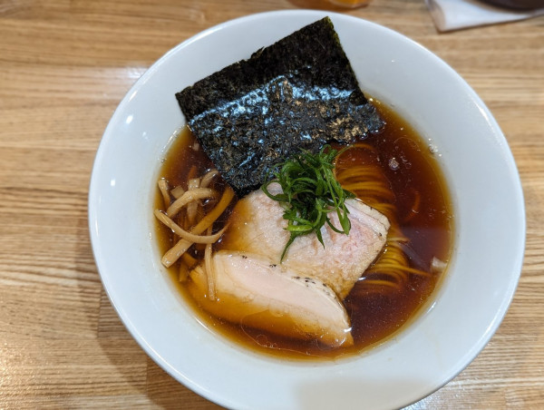 「醤油らーめん」@RAMEN TOMOの写真