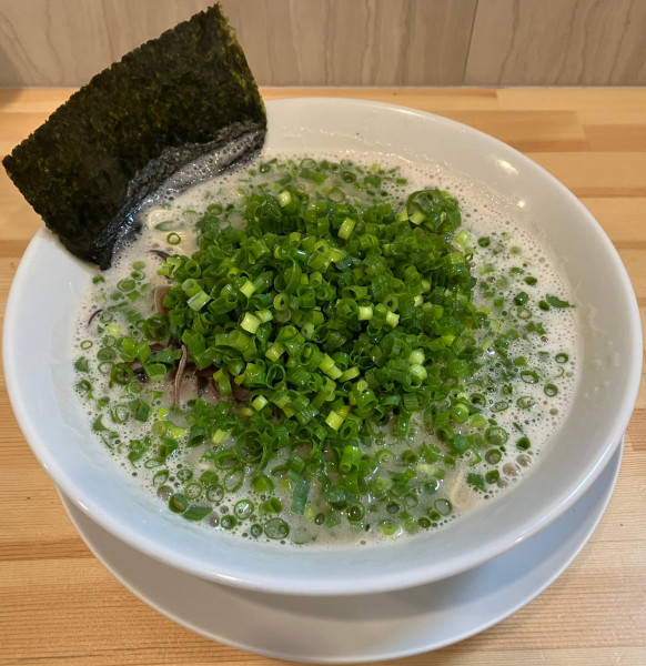 「ノーマル 【トッピング】ネギボンバー」@とんこつラーメン44の写真