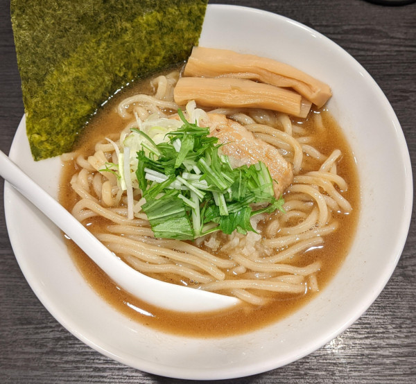 「らぁ麺 800円 + 中盛 50円」@麺処 大沼の写真