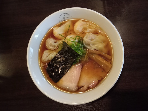 「特製ワンタン麺（黒だし）」@八雲の写真