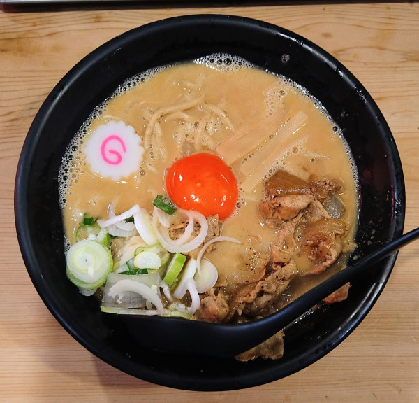 「肉玉そば(並)」@肉玉そばおとど 新宿2丁目店の写真