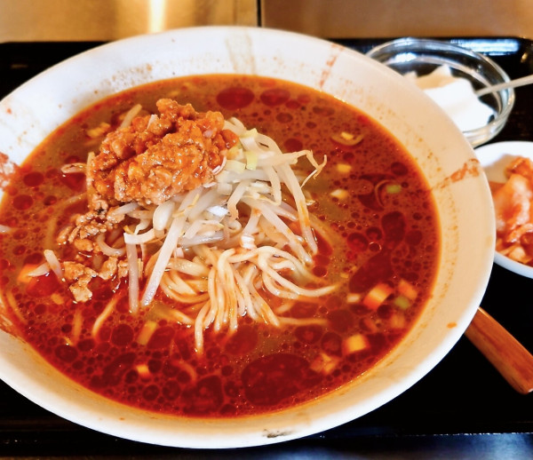 「ランチメニュー　担々麺」@中華三国志酒場の写真