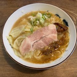 「ワンタン麺（5個入り）正油」